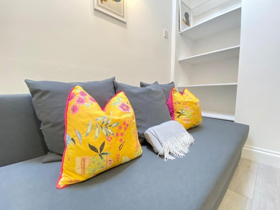 The Spotted Cat… London! Apartment Luaran gambar