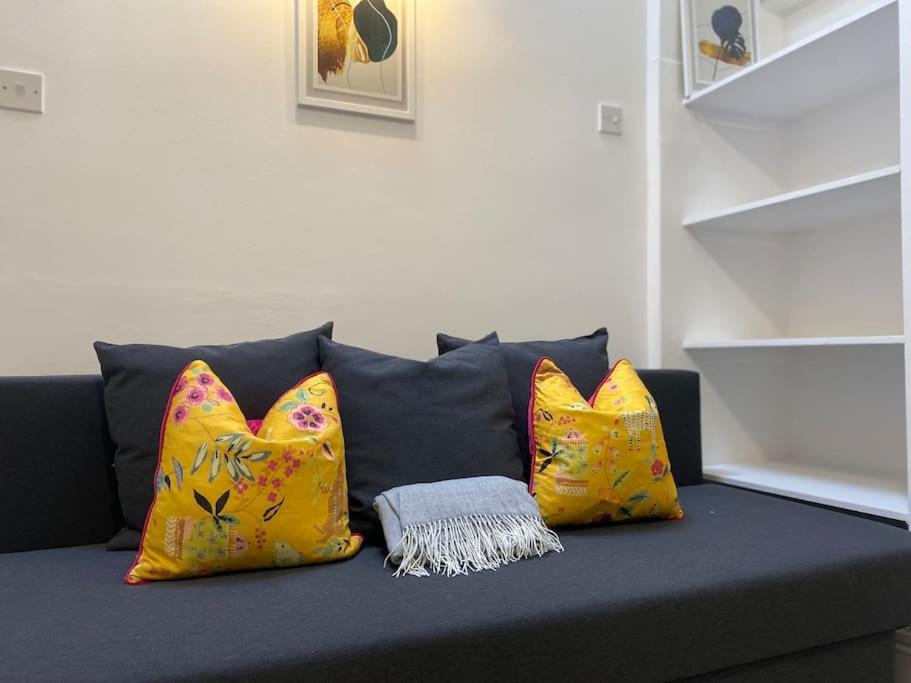 The Spotted Cat… London! Apartment Luaran gambar